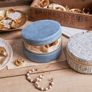 New Sézane Jewelry Case Blue Velvet